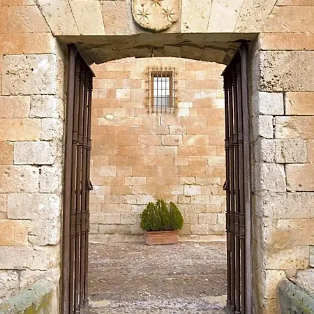 Real Castillo Del Buen 4* Topas