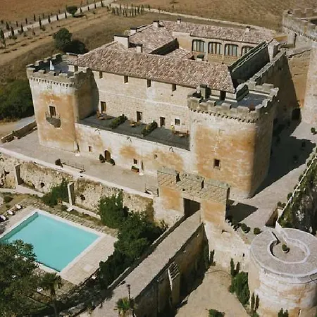 מלון Real Castillo Del Buen
